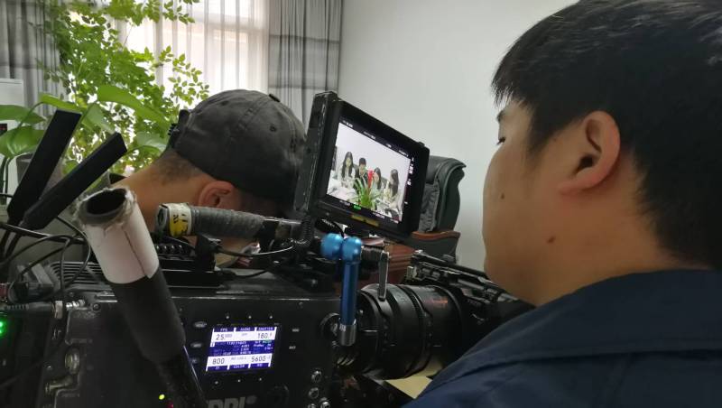 用镜头讲好产品故事！龙子湖区产品视频拍摄公司让冰冷商品拥有温度与灵魂